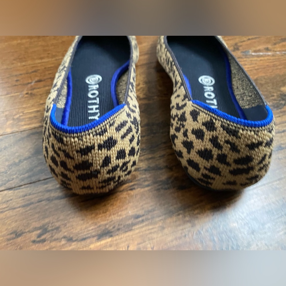Rothy's- The Point- Leopard Cat Print Pointed Toe Flats in Tan and Black women 9 - Picture 15 of 16